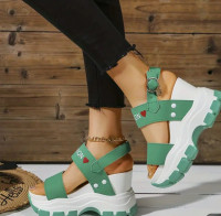 Sandalias Urban Chic con Plataforma